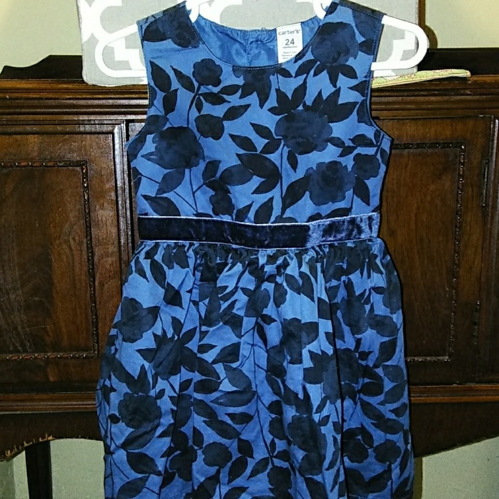 24 months Carter's dress 👗